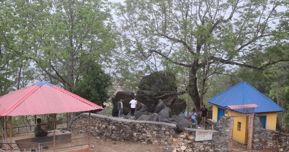 भोजपुरको धार्मिक तथा पर्यटकीय क्षेत्र चुलाचुली गुफा ओझेलमा